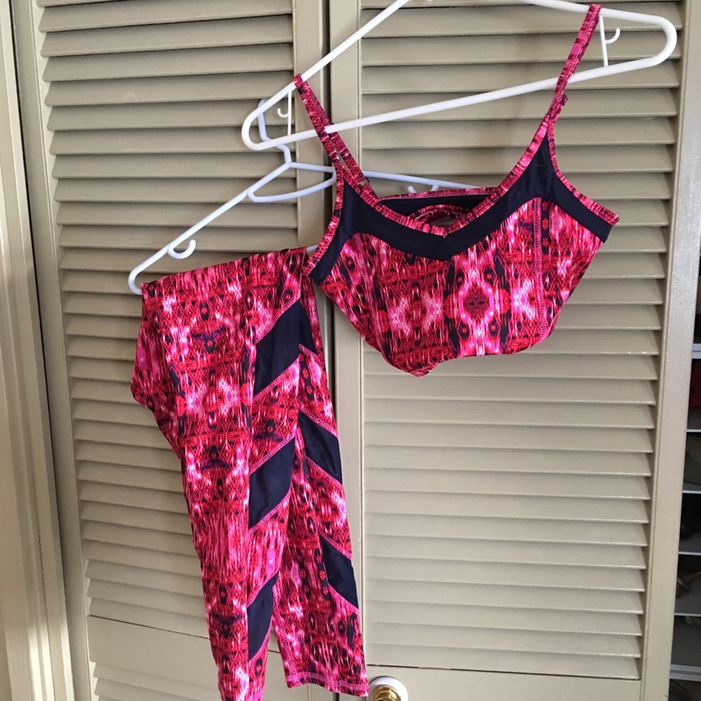 Leggings and sports bra set